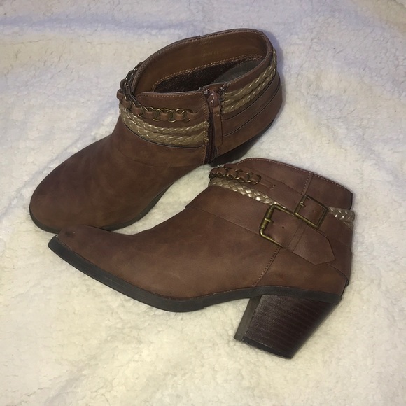 Shoes - SOLD 🌟Booties